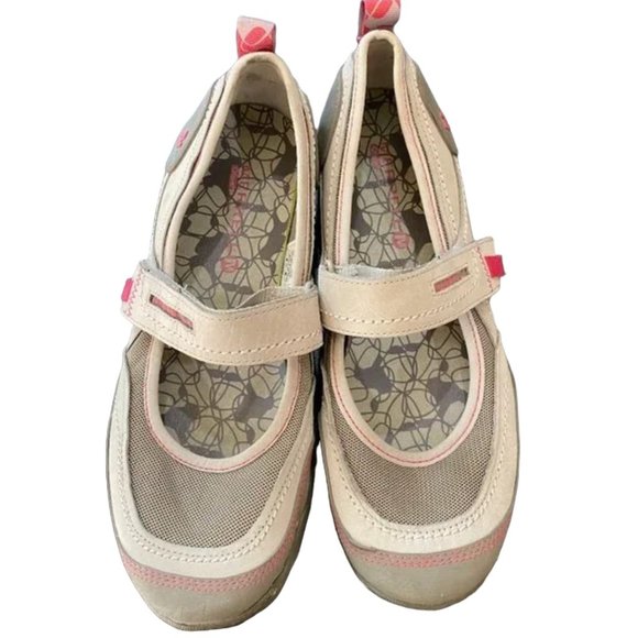 Merrell Shoes - MERRELL Mary Jane Style Sneaker Flat - size 8